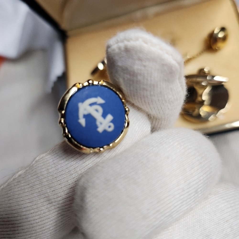 🌟🤩HOST PICK ⭐️🌟 WEDGWOOD set of CUFFLINKS and tie brooch pin - Picture 6 of 14